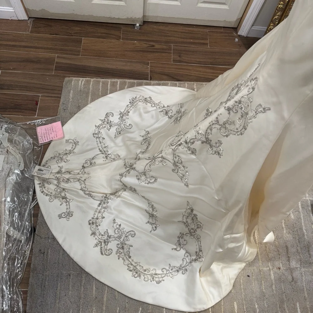 Strapless 100% Silk, Beaded Wedding Dress - Picture 5 of 7